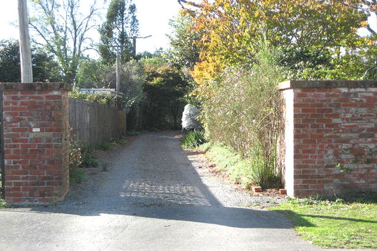 Photo of property in 30 Bryndwr Road, Fendalton, Christchurch, 8052