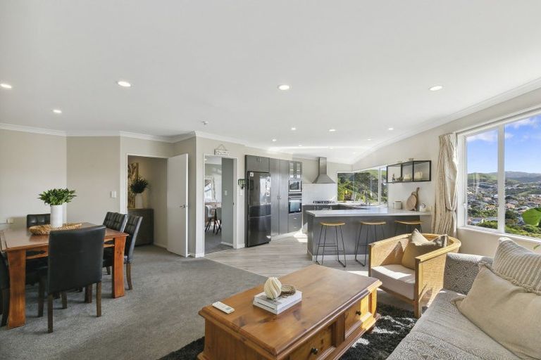 Photo of property in 14 Huxley Grove, Churton Park, Wellington, 6037