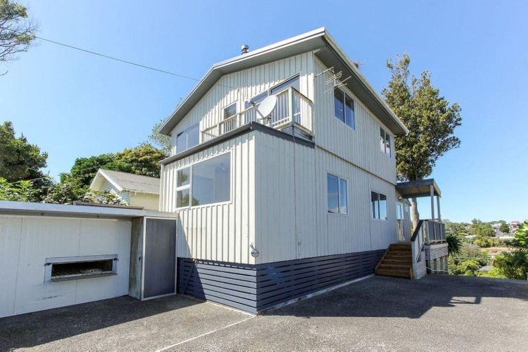 Photo of property in 22 Downe Street, New Plymouth, 4310
