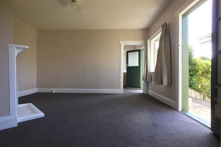 Photo of property in 141 Wallace Street, Mount Cook, Wellington, 6021