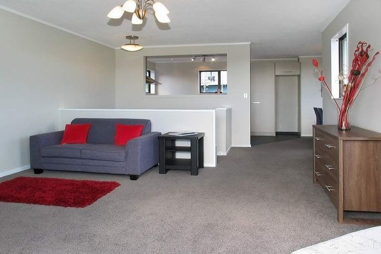 Photo of property in 10b Coventry Close, Ascot Park, Porirua, 5024