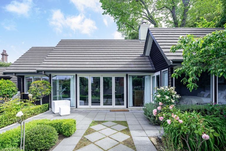 Photo of property in 13 Merlin Street, Roslyn, Dunedin, 9010