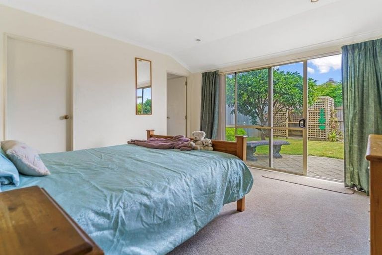 Photo of property in 122 Santa Monica Drive, Papamoa Beach, Papamoa, 3118