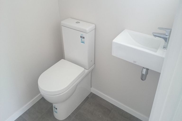 Photo of property in 63 Nikau Street, New Lynn, Auckland, 0600