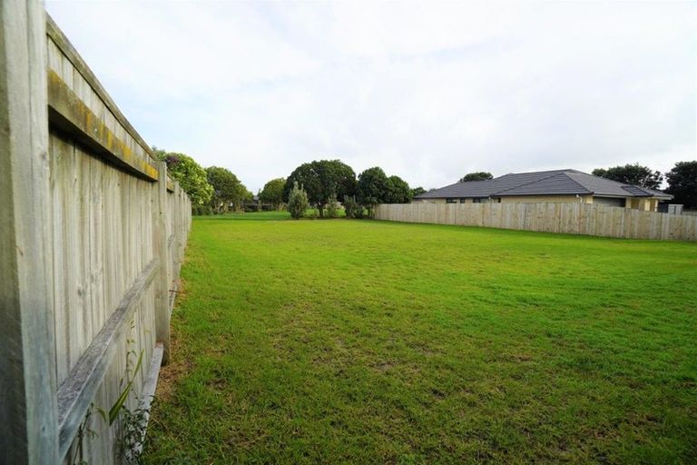 Photo of property in 370 One Tree Point Road, One Tree Point, 0118