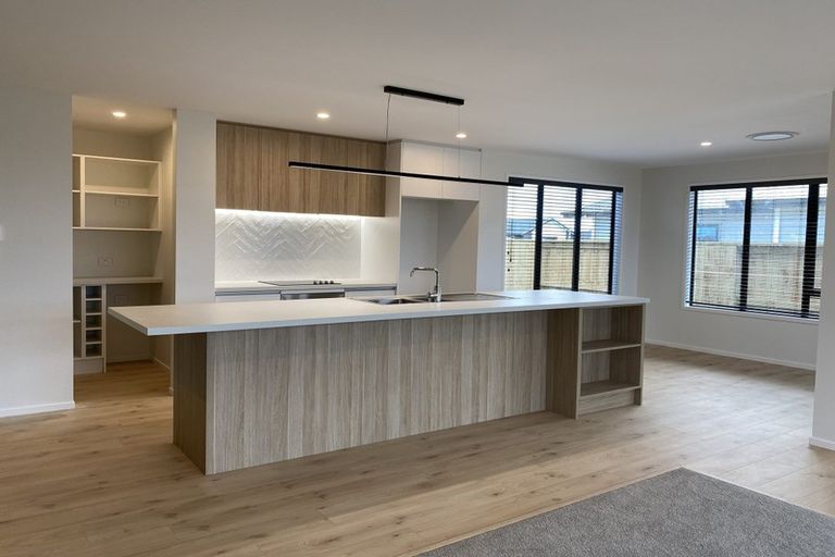 Photo of property in 18 Mcwatters Drive, Ngatea, 3503