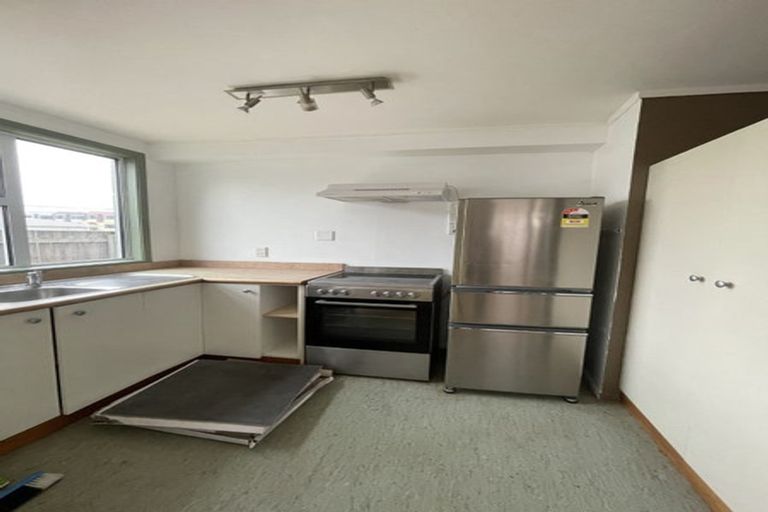 Photo of property in 1/102 Lyall Parade, Lyall Bay, Wellington, 6022