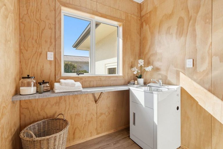 Photo of property in 23 Crombie Street, Gore, 9710