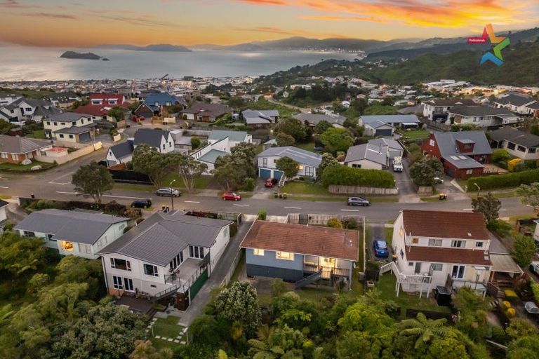 Photo of property in 67 Cypress Drive, Maungaraki, Lower Hutt, 5010