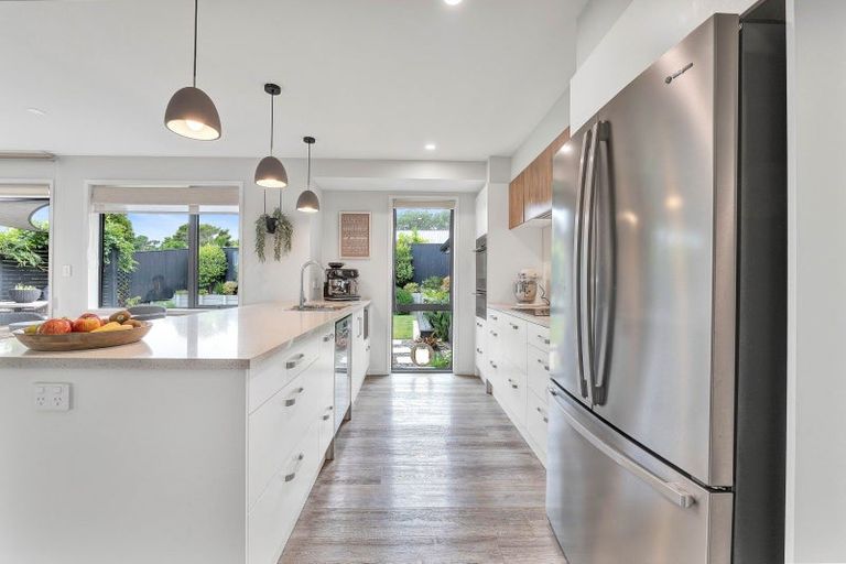 Photo of property in 397a Tukapa Street, Hurdon, New Plymouth, 4310