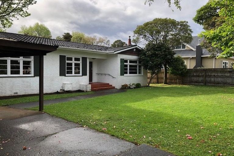 Photo of property in 165 Victoria Avenue, Hokowhitu, Palmerston North, 4410