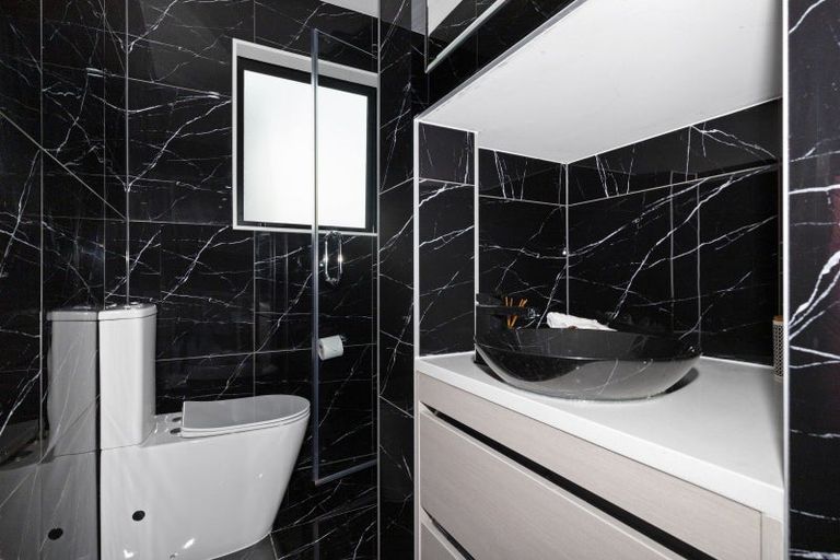 Photo of property in 1 Sai Ridge Close, Pukekohe, 2120