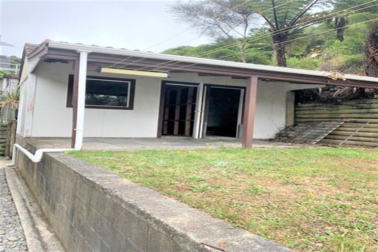 Photo of property in 6 Pioneer Grove, Silverstream, Upper Hutt, 5019