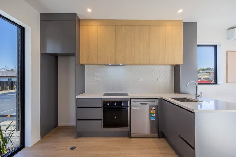 Photo of property in 2/1 Cape Road, Mangere, Auckland, 2022