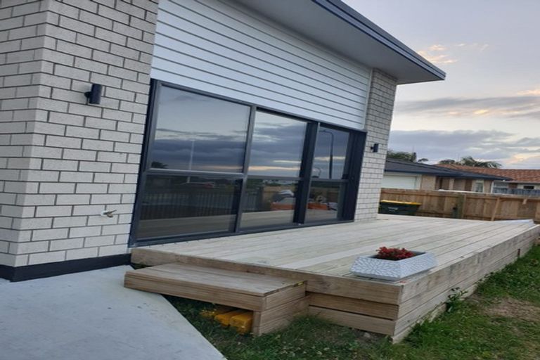 Photo of property in 32 Cooladawson Drive, Flat Bush, Auckland, 2019