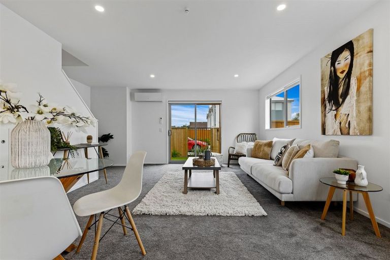 Photo of property in 2/88 Peverel Street, Riccarton, Christchurch, 8041