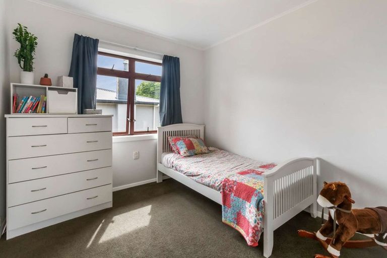 Photo of property in 64 Browning Street, Leamington, Cambridge, 3432