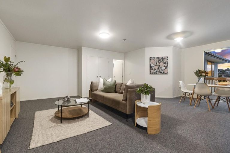 Photo of property in 31 Carling Avenue, Massey, Auckland, 0614