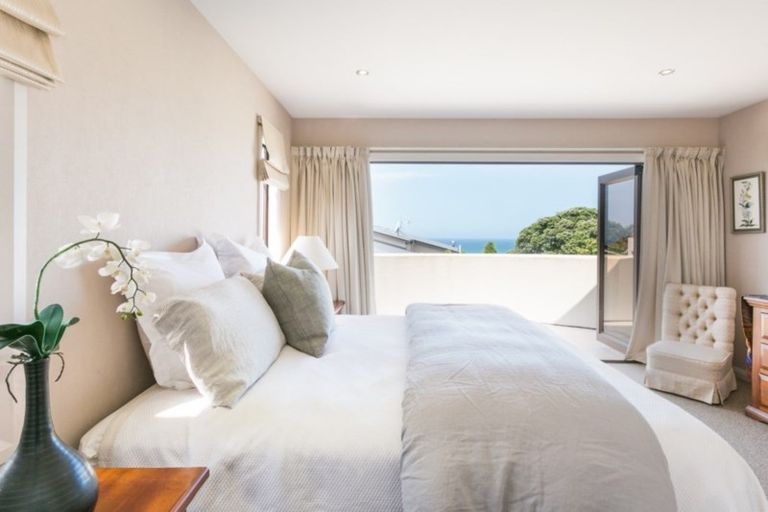 Photo of property in 5 Gladstone Road, Bluff Hill, Napier, 4110