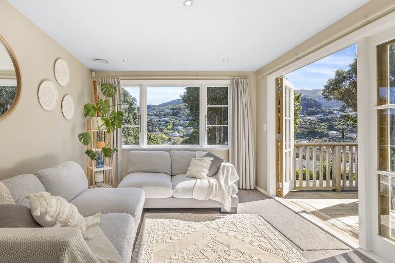 Photo of property in 10 Handyside Street, Tawa, Wellington, 5028