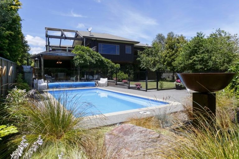 Photo of property in 53 Chesham Avenue, Waipahihi, Taupo, 3330