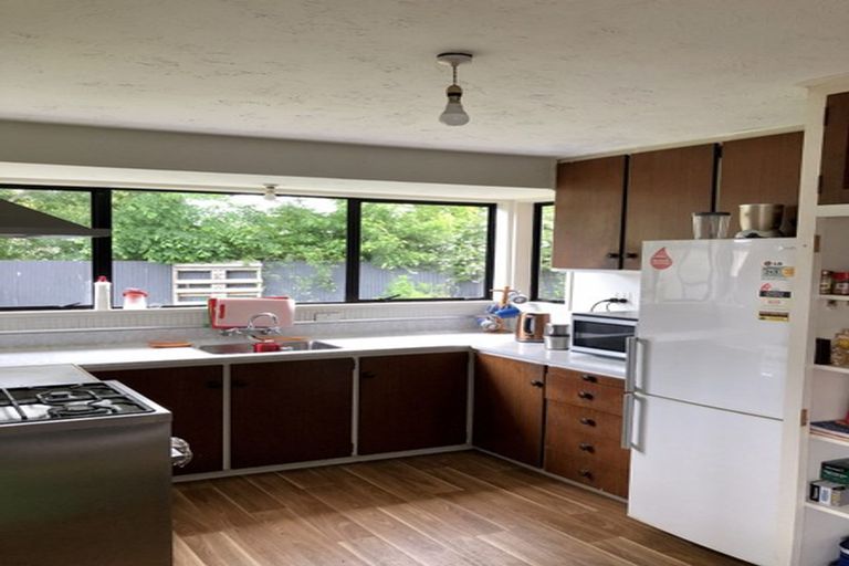 Photo of property in 2/11 Siska Place, Upper Riccarton, Christchurch, 8041