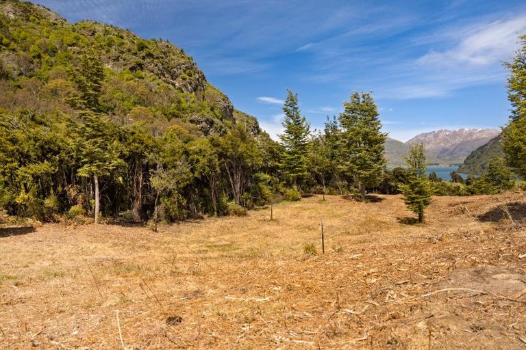 Photo of property in 19 Haast Eagle Road, Mount Creighton, 9371
