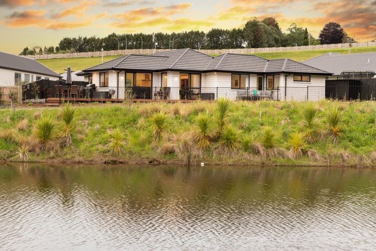 Photo of property in 105 Whakaturou Crescent, Pyes Pa, Tauranga, 3112