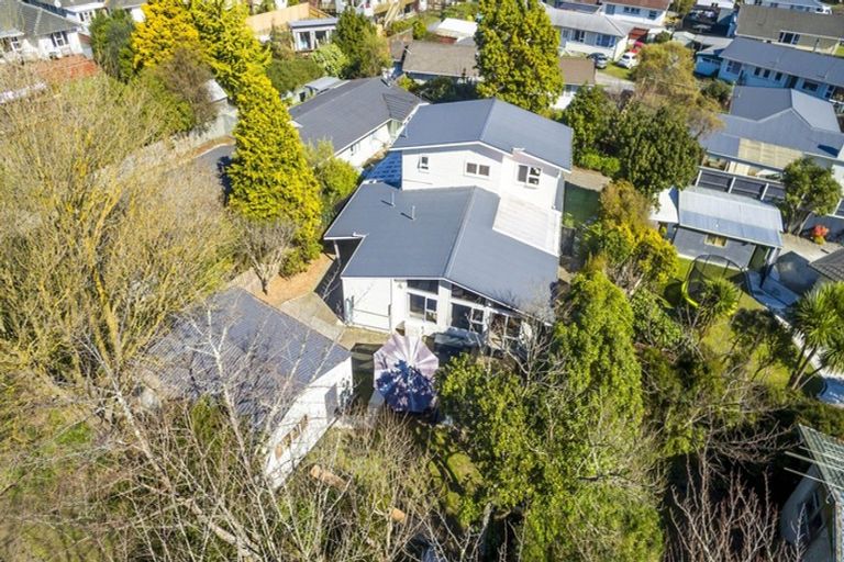 Photo of property in 43 Burns Grove, Trentham, Upper Hutt, 5018