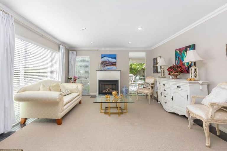 Photo of property in 13 Kunzea Place, Greenhithe, Auckland, 0632