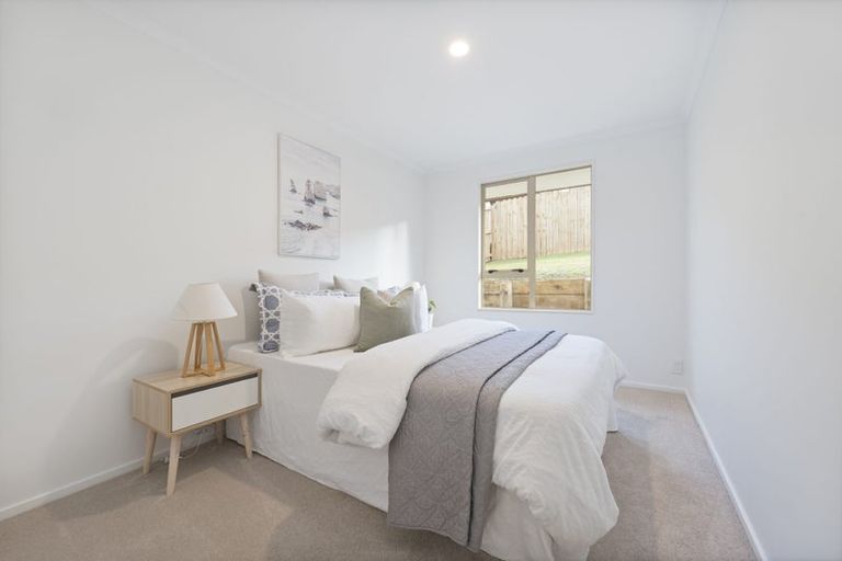 Photo of property in 38 Semillon Avenue, Henderson, Auckland, 0612