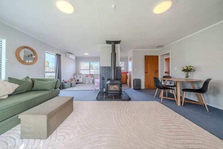 Photo of property in 129 Mclean Street, Woodville, 4920