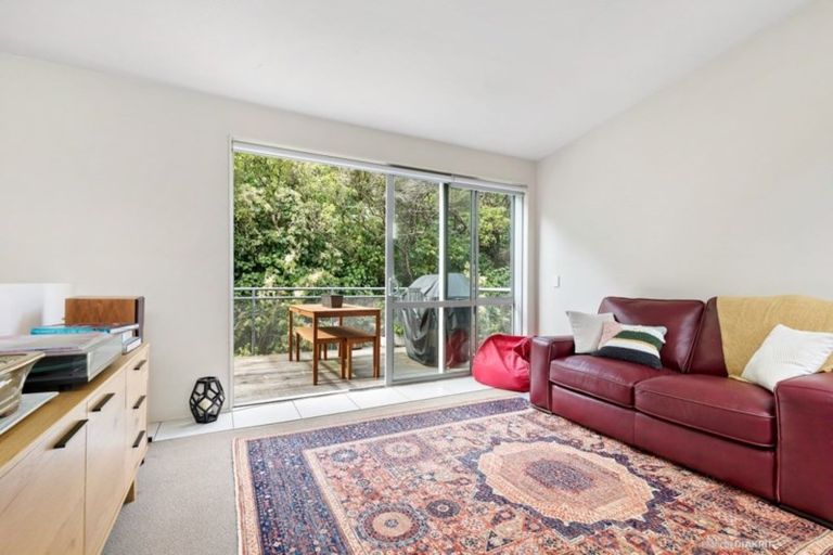 Photo of property in 6/2 Onslow Road, Khandallah, Wellington, 6035