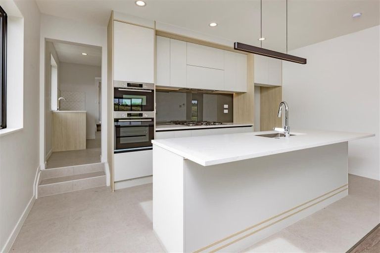 Photo of property in 1 Hutukawa Drive, Beachlands, Auckland, 2018