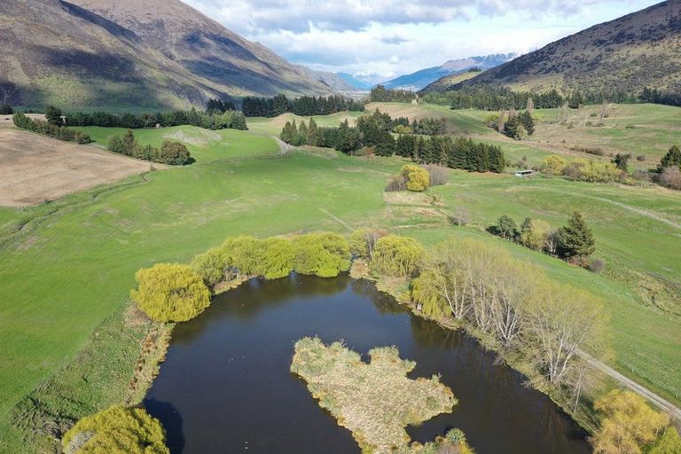 Photo of property in 136 Morven Ferry Road, Arrow Junction, Queenstown, 9371
