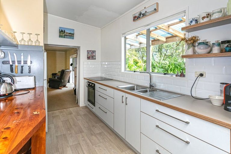 Photo of property in 33 Puriri Road, Te Kouma, Coromandel, 3581