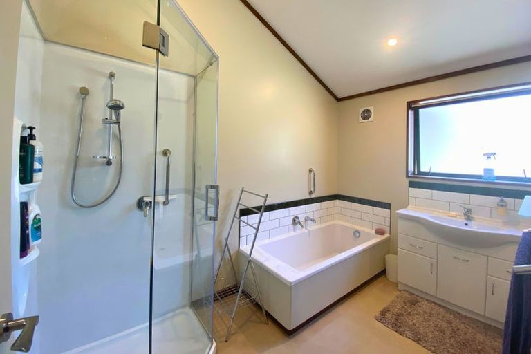 Photo of property in 6 Ewing Place, Albert Town, Wanaka, 9305