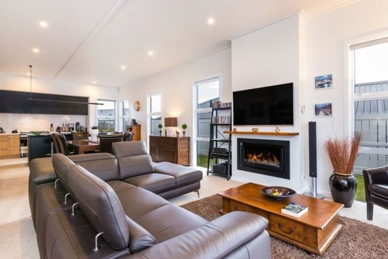 Photo of property in 28 Victoria Street, Richmond Heights, Taupo, 3330