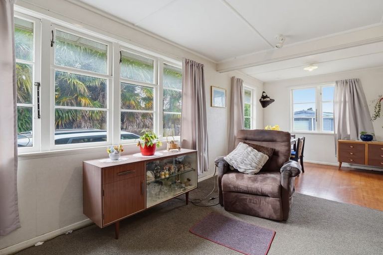 Photo of property in 3 Tyndall Street, Palmerston North, 4414