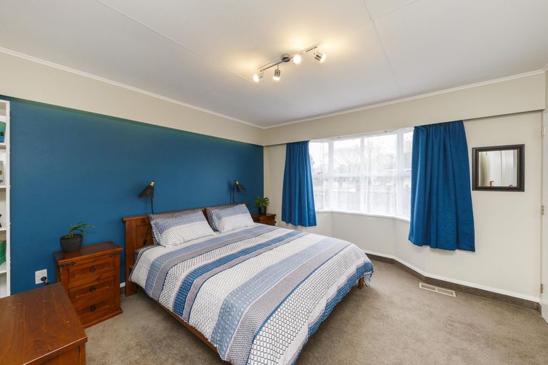 Photo of property in 52 John F Kennedy Drive, Milson, Palmerston North, 4414