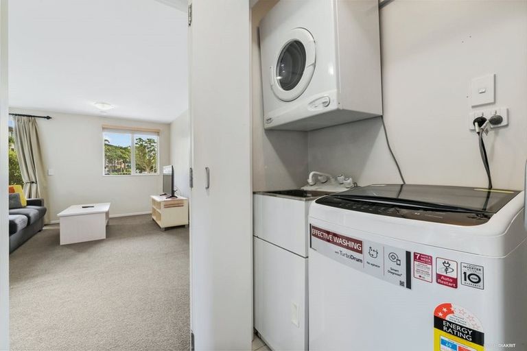 Photo of property in 1/1 Opito Way, East Tamaki, Auckland, 2013