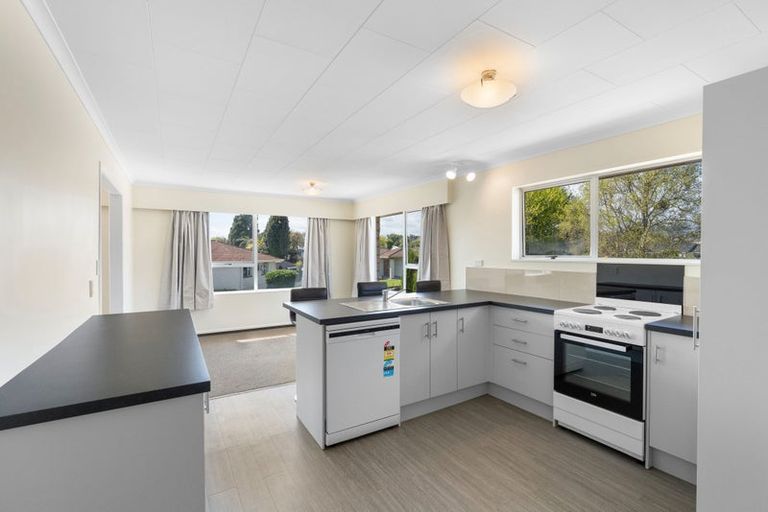 Photo of property in 2 Dee Street, Levin, 5510