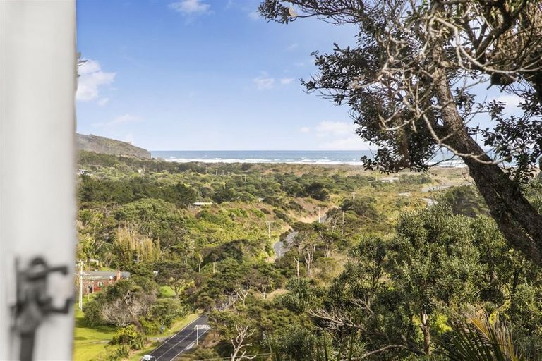 Photo of property in 8 Tasman Road, Te Henga / Bethells Beach, Bethells Beach, 0781