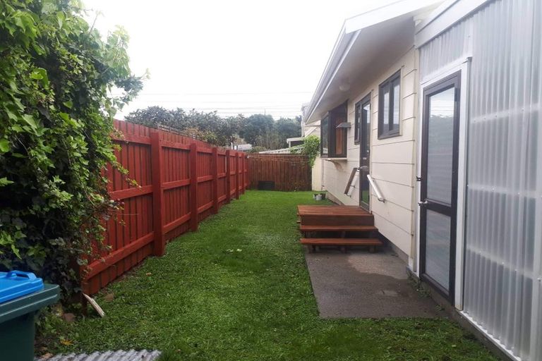 Photo of property in 27a Mana Esplanade, Paremata, Porirua, 5026