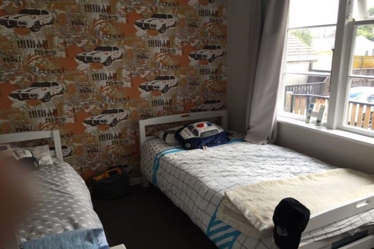 Photo of property in 9 Aorangi Road, Paraparaumu, 5032