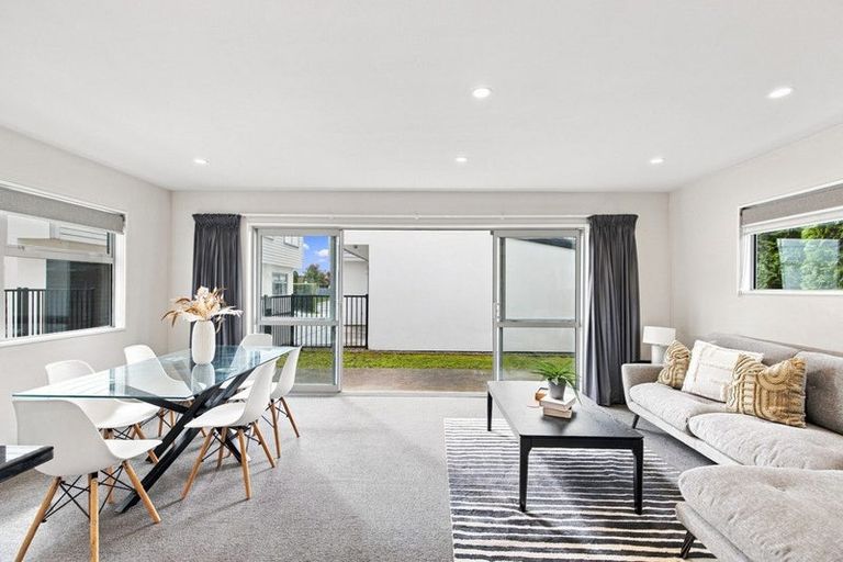 Photo of property in 2/33 Elizabeth Street, Riccarton, Christchurch, 8041