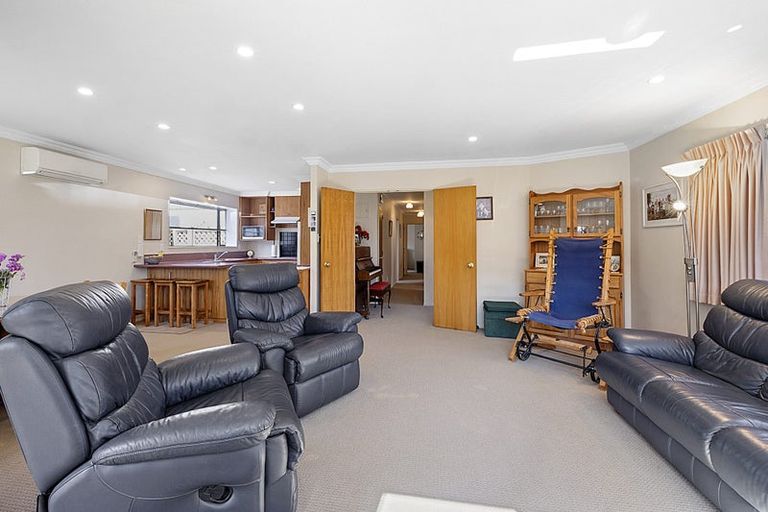 Photo of property in 26 Frank Wilson Terrace, Welbourn, New Plymouth, 4312