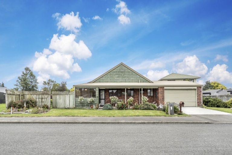 Photo of property in 24 Waterford Drive, Winton, 9720