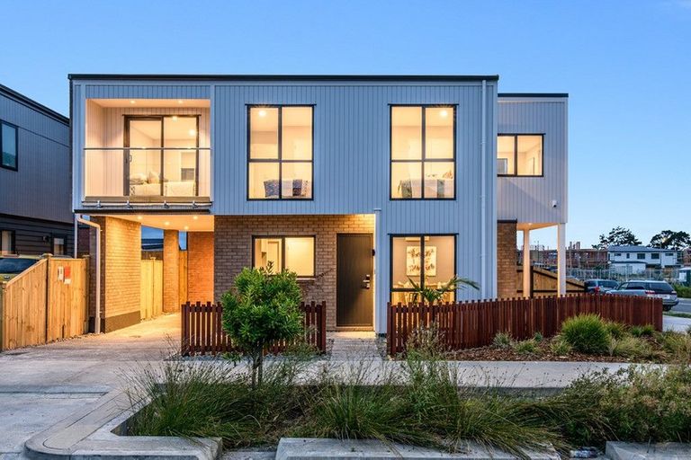 Photo of property in 32 Hea Road, Hobsonville, Auckland, 0616