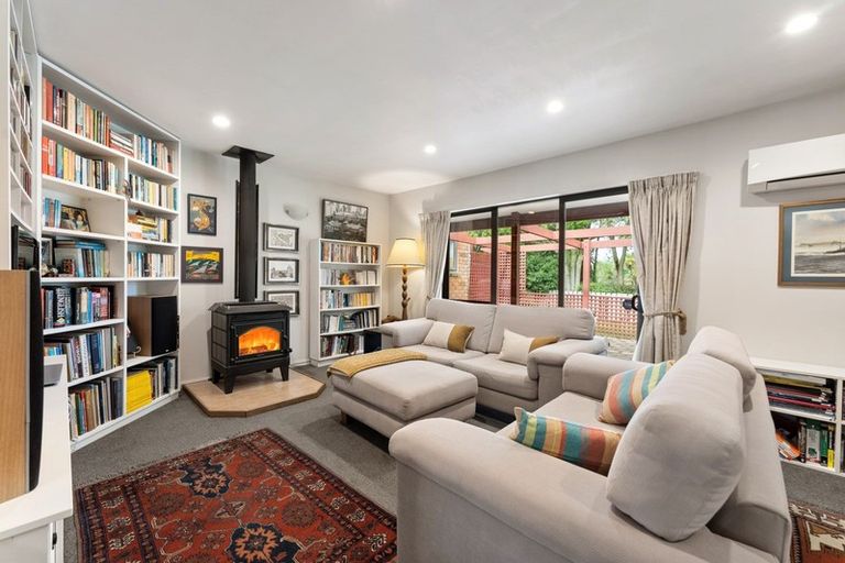 Photo of property in 34 Huria Lane, Woodend, 7610